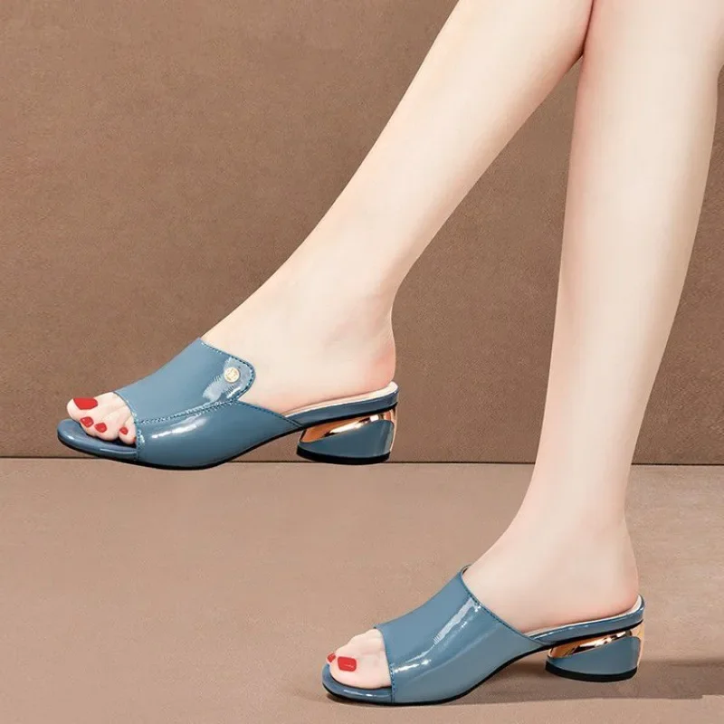 womens heeled sandals