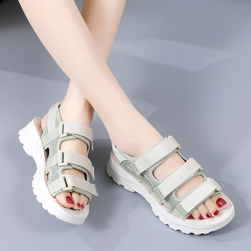 trendy sandals 2024