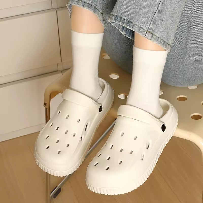 women’s croc sandals